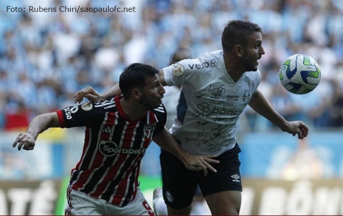 São Paulo perde para o Grêmio de virada pelo Brasileirão