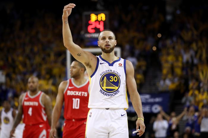 Warriors ganha com vantagem de 41 pontos sobre Rockets e lidera final da Conferência Oeste
