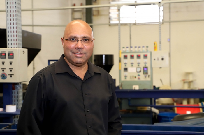 Claudio Custódio cobra reforma de passarela que liga o centro da cidade ao bairro da Matriz