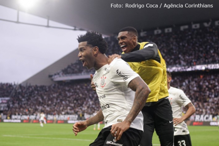 Corinthians vence Coritiba de virada pelo Brasileirão