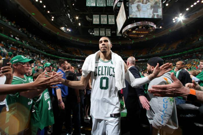 Celtics supera Cavaliers e fica a uma vitória da final da NBA