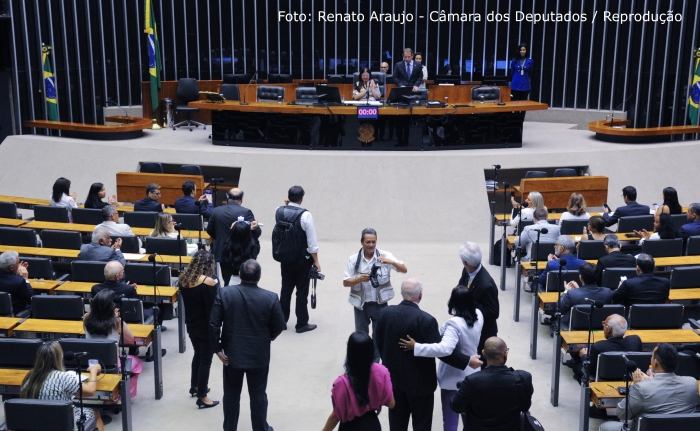 Comissão da Câmara Federal aprova punições a pessoas que divulgarem dados de menores vítimas de violência